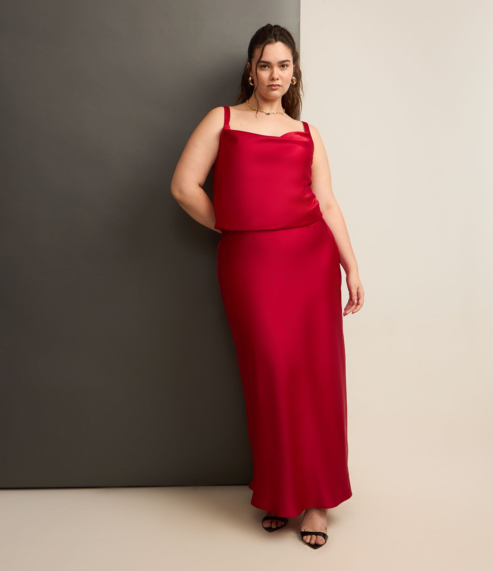 Saia Longa em Crepe Acetinada Curve & Plus Size Vermelho 1