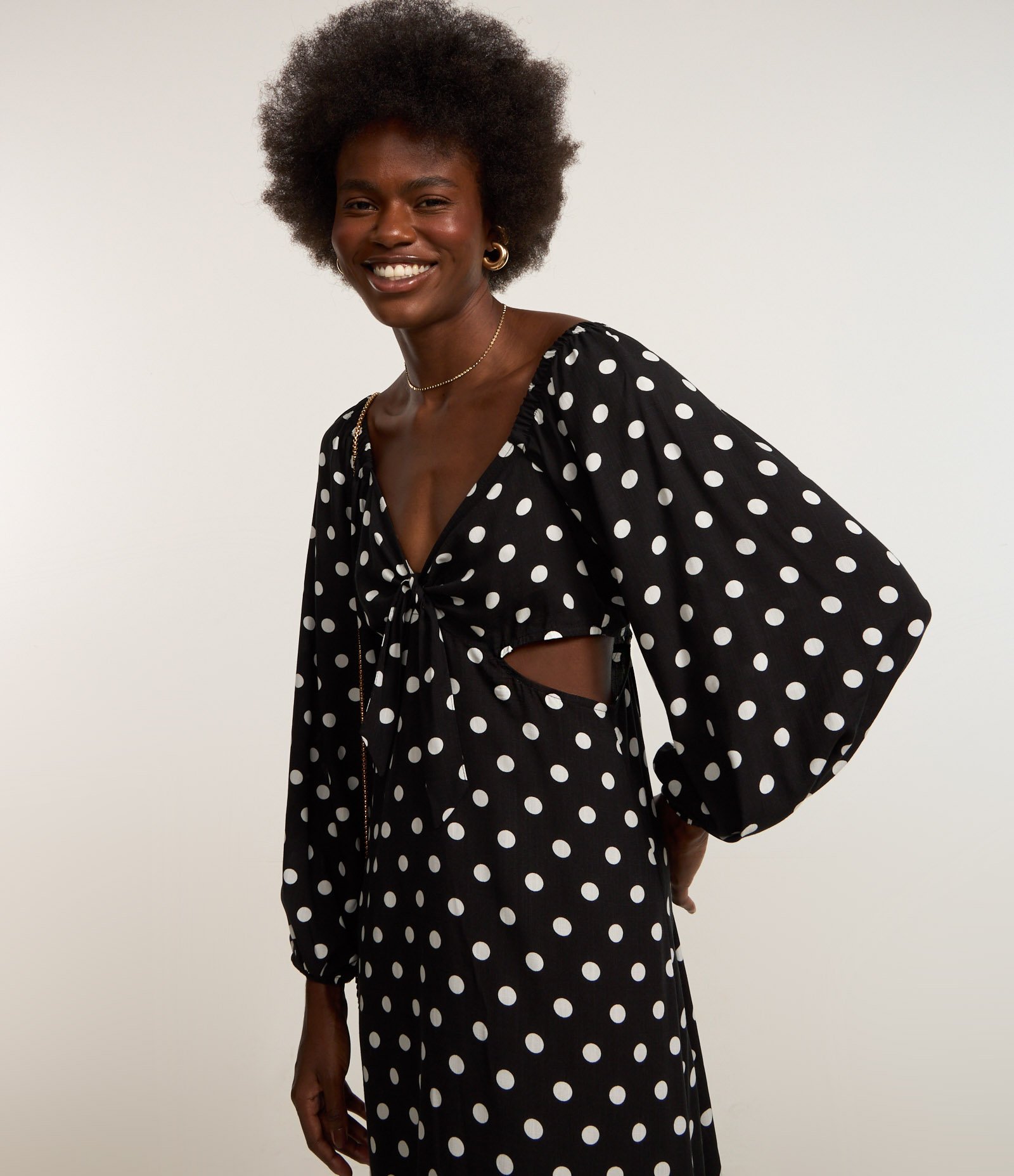 Vestido Godê Long Midi em Viscose Poá com Manga Bufante Preto 3