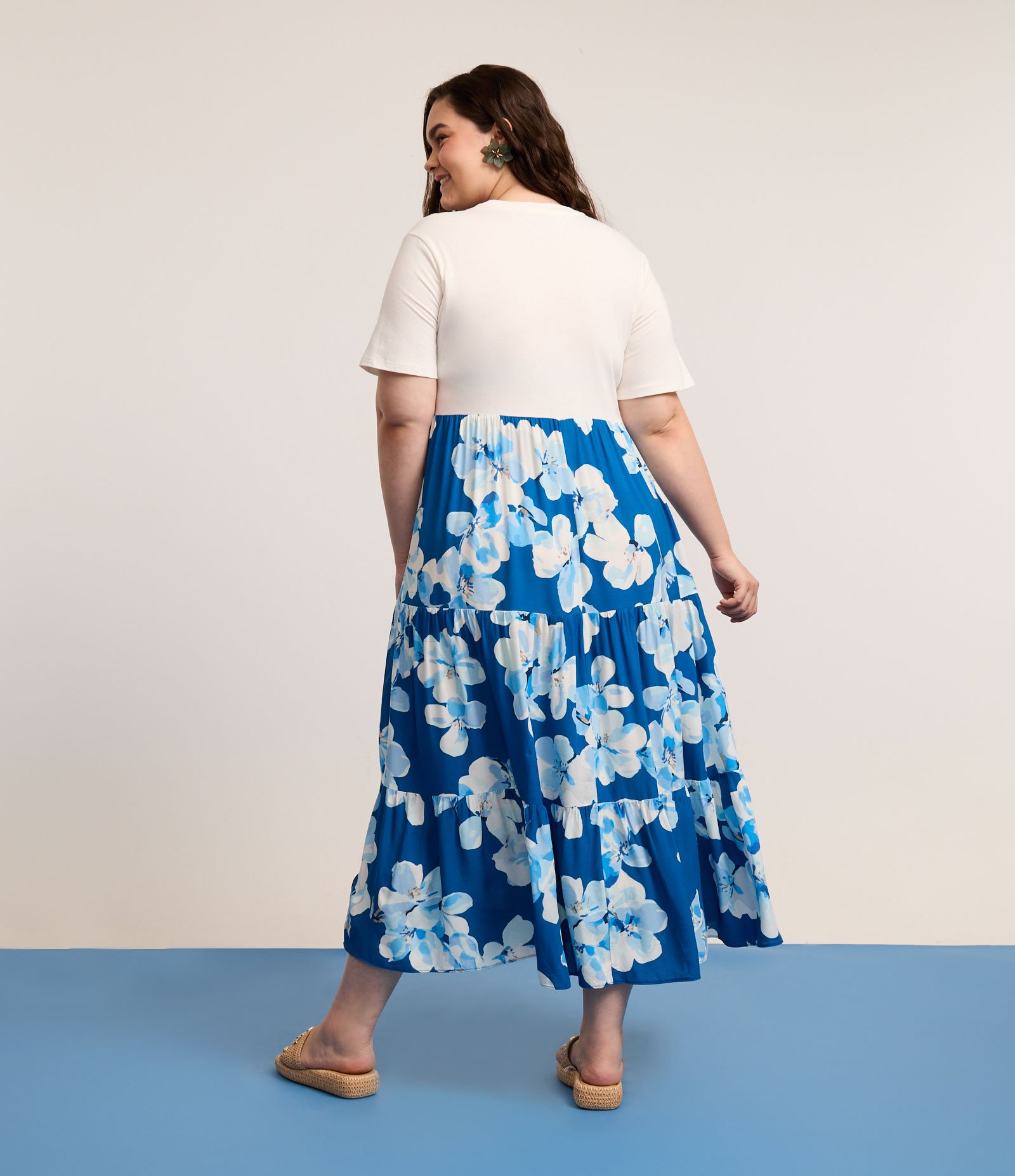 Vestido Midi com Estampa Verão e Saia Floral Curve & Plus Size Branco/Azul 3