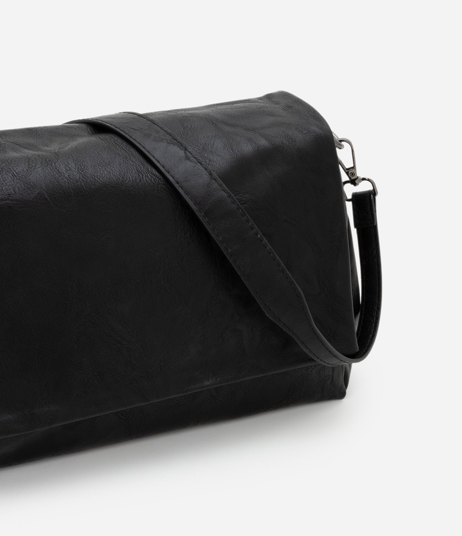 Bolsa Média em PU Média Desestruturada Preto 6