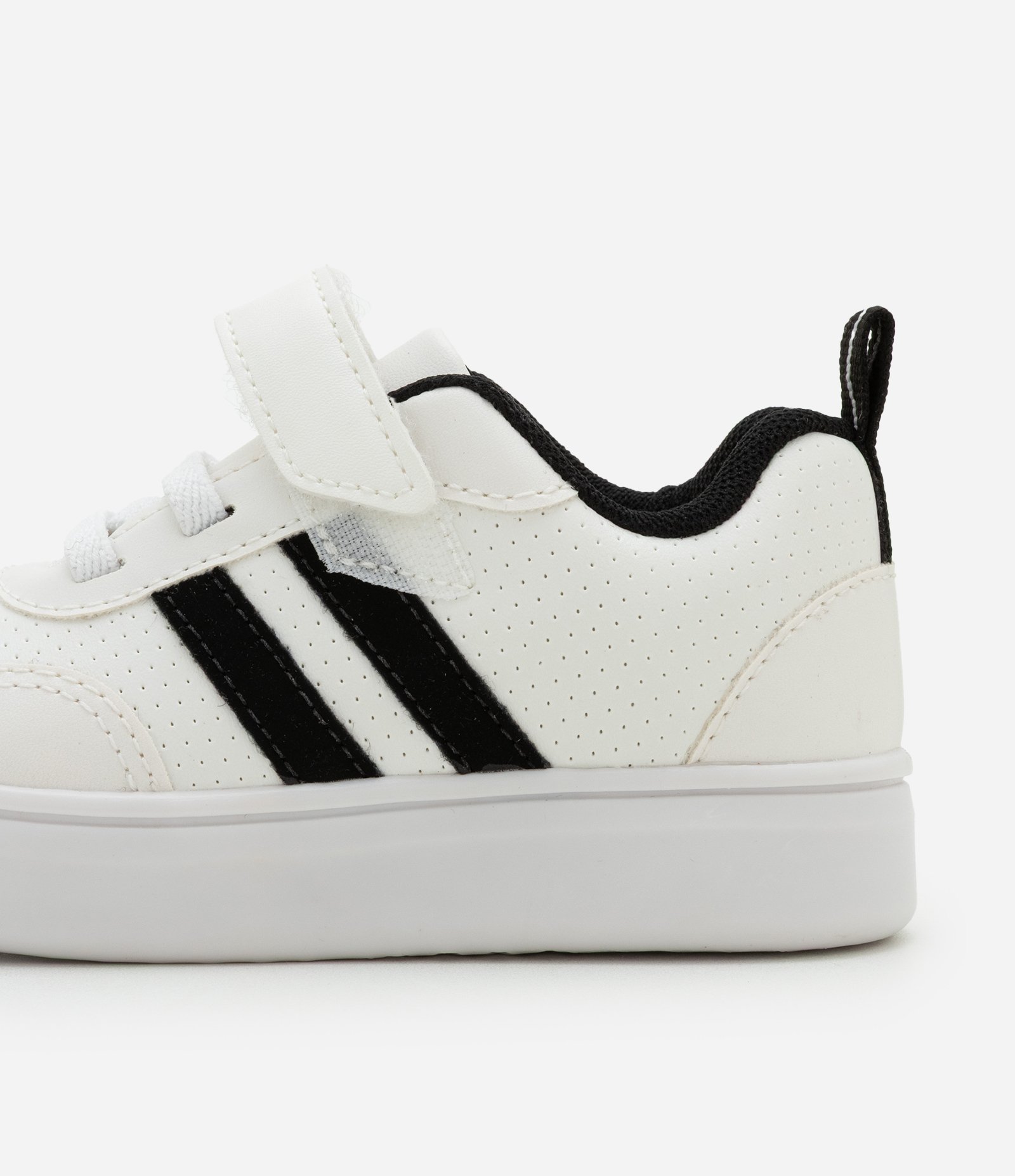 Tênis Infantil com Recortes e Sola LED - 20 ao 27 Branco 3