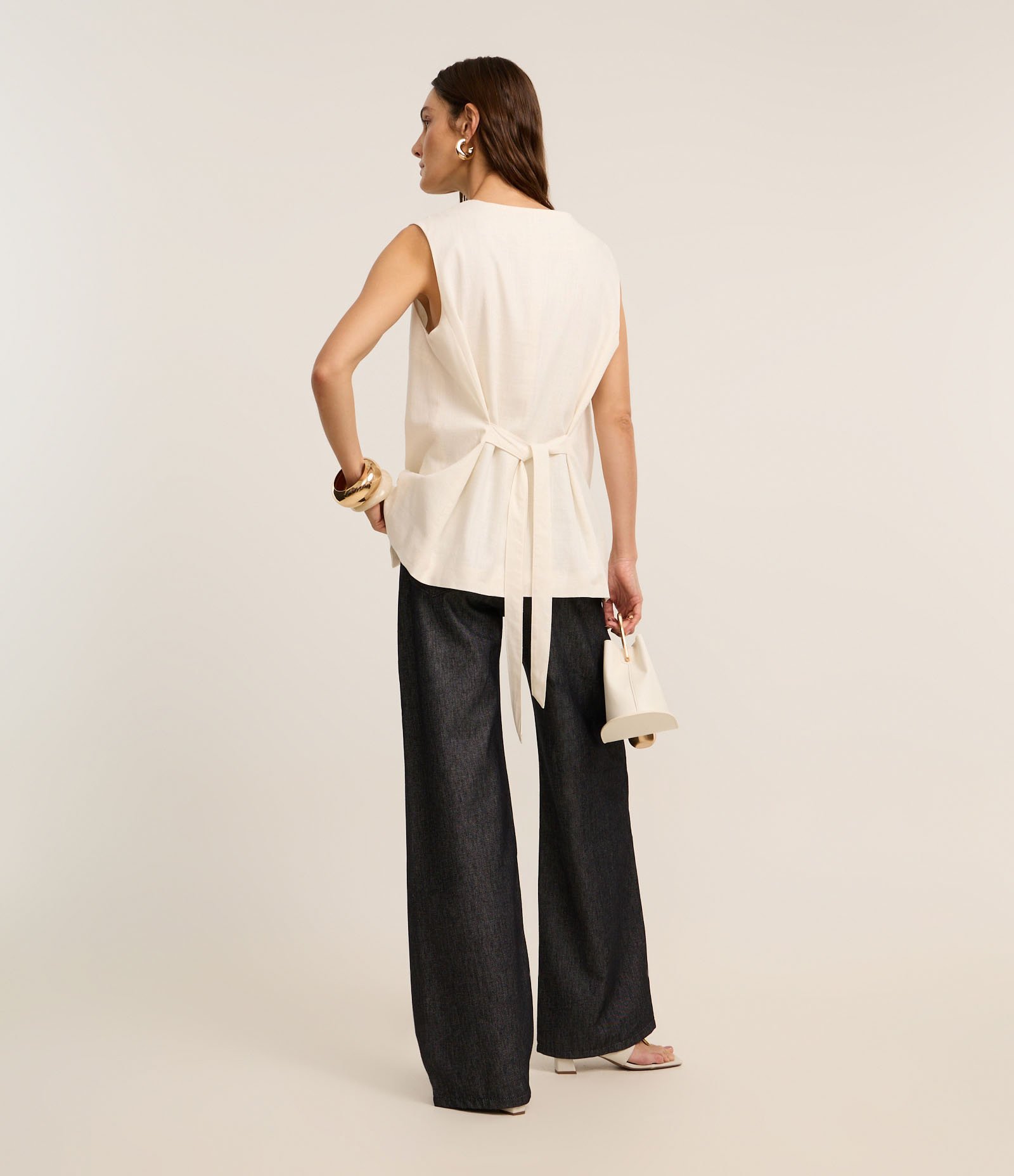 Colete Alongado Texturizado em Cambraia com Amarração Off White 4