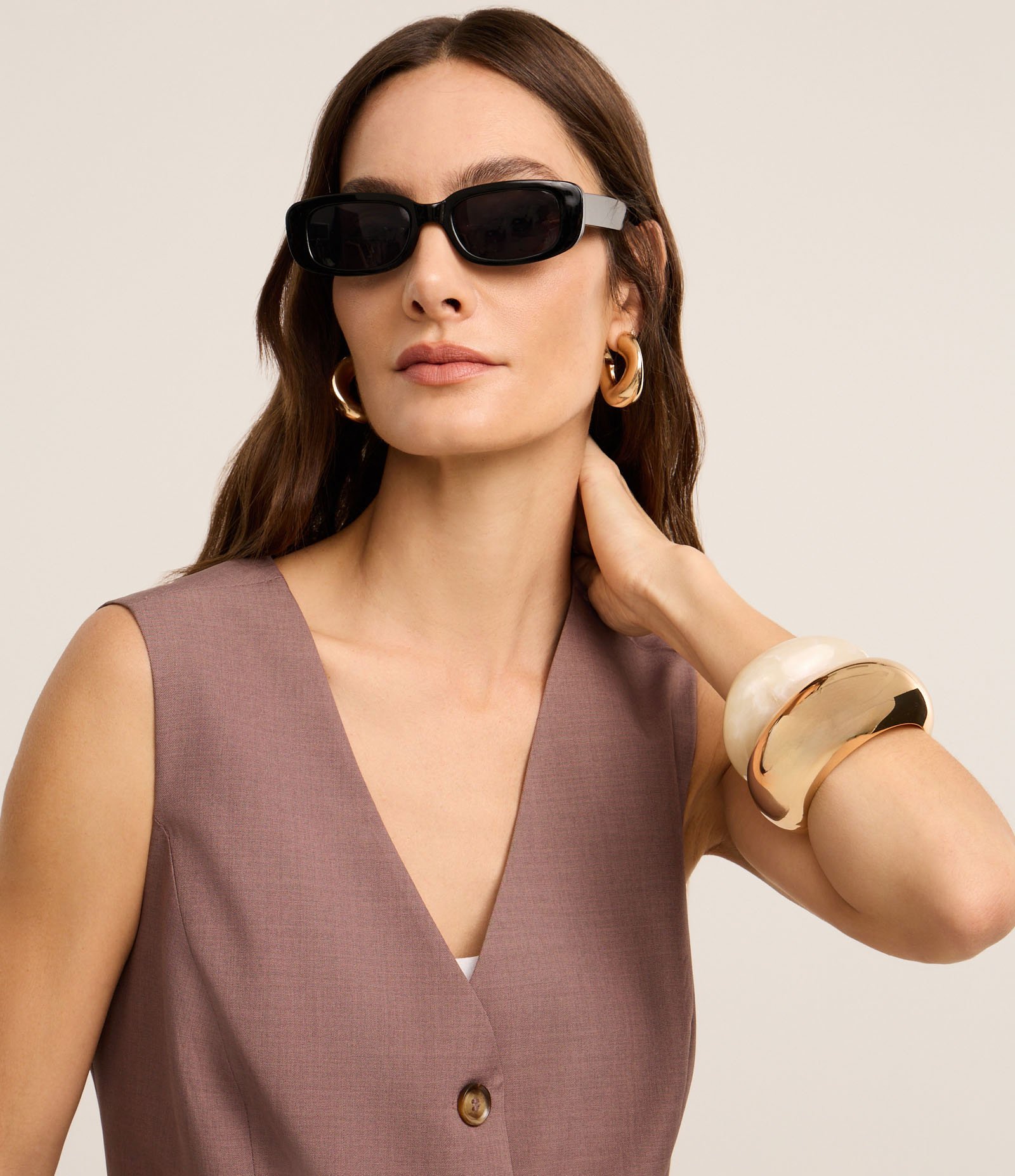 Colete Longo Alfaiatado com Amarração nas Costas e Botões Marrom Terroso 5