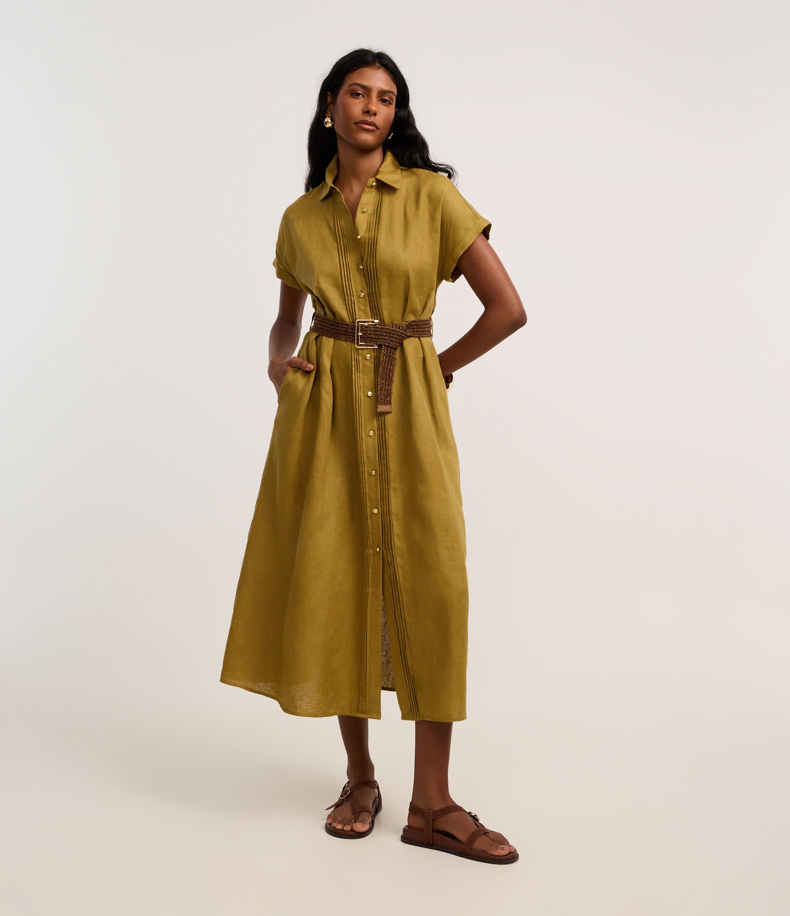 Vestido Chemise Evasê Midi em Linho com Cinto de Ráfia Verde 3
