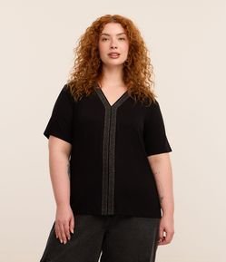 Blusa em Viscose com Detalhe com Fio Metalizado Curve & Plus Size