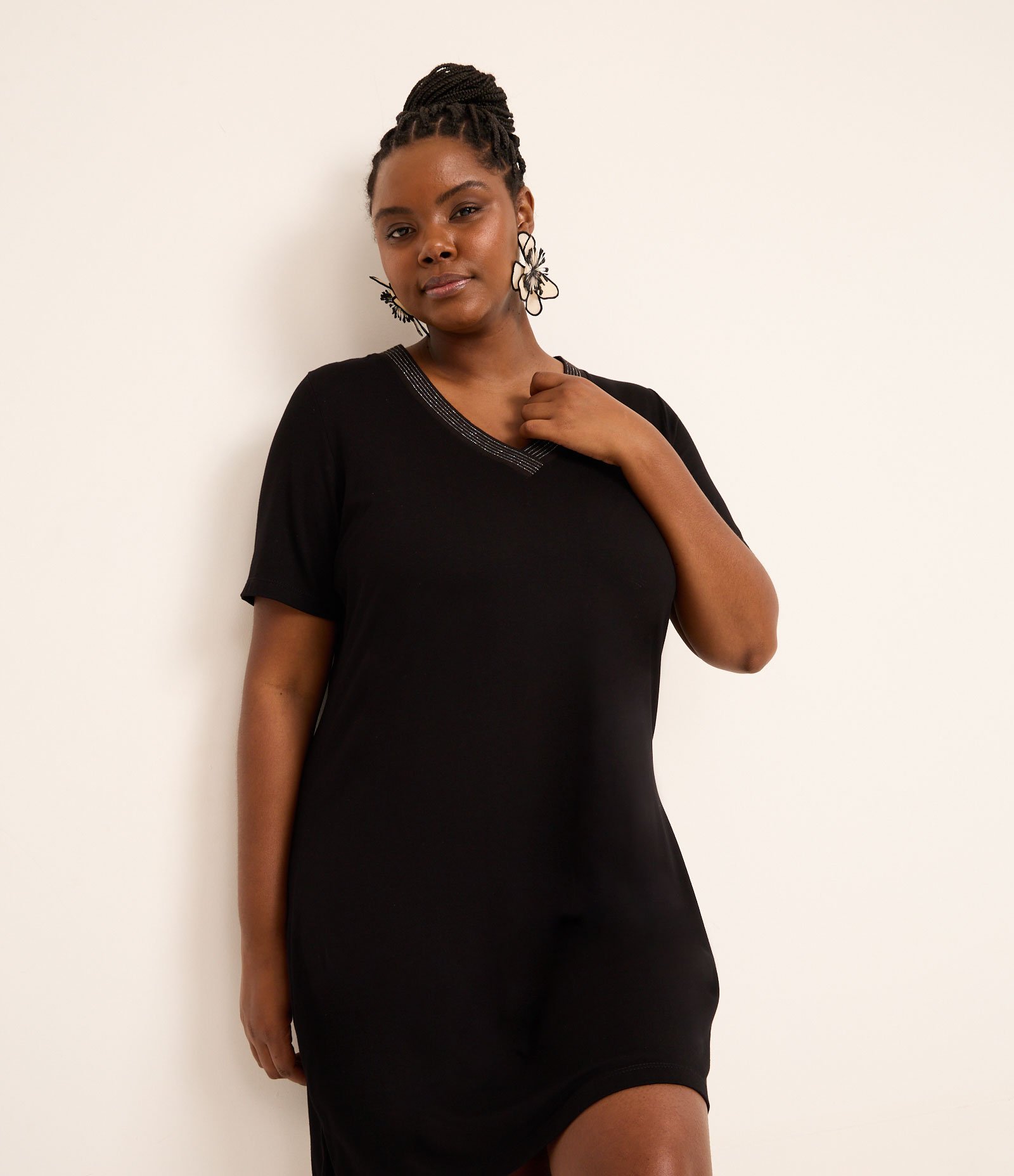 Vestido Curto em Viscocrepe com Gola de Retilinea  Curve & Plus Size Preto 2