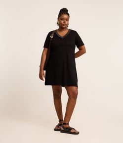 Vestido Curto em Viscocrepe com Gola de Retilinea  Curve & Plus Size