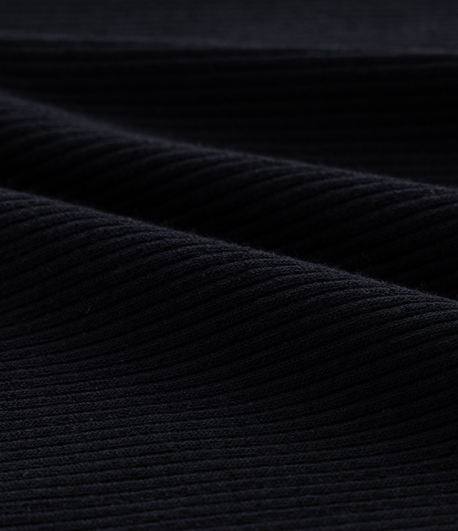 Short Saia Esportivo em Ribana com Listras Laterais Curve & Plus Size Preto 7