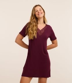 Camisola de Viscose com Decote V em Renda