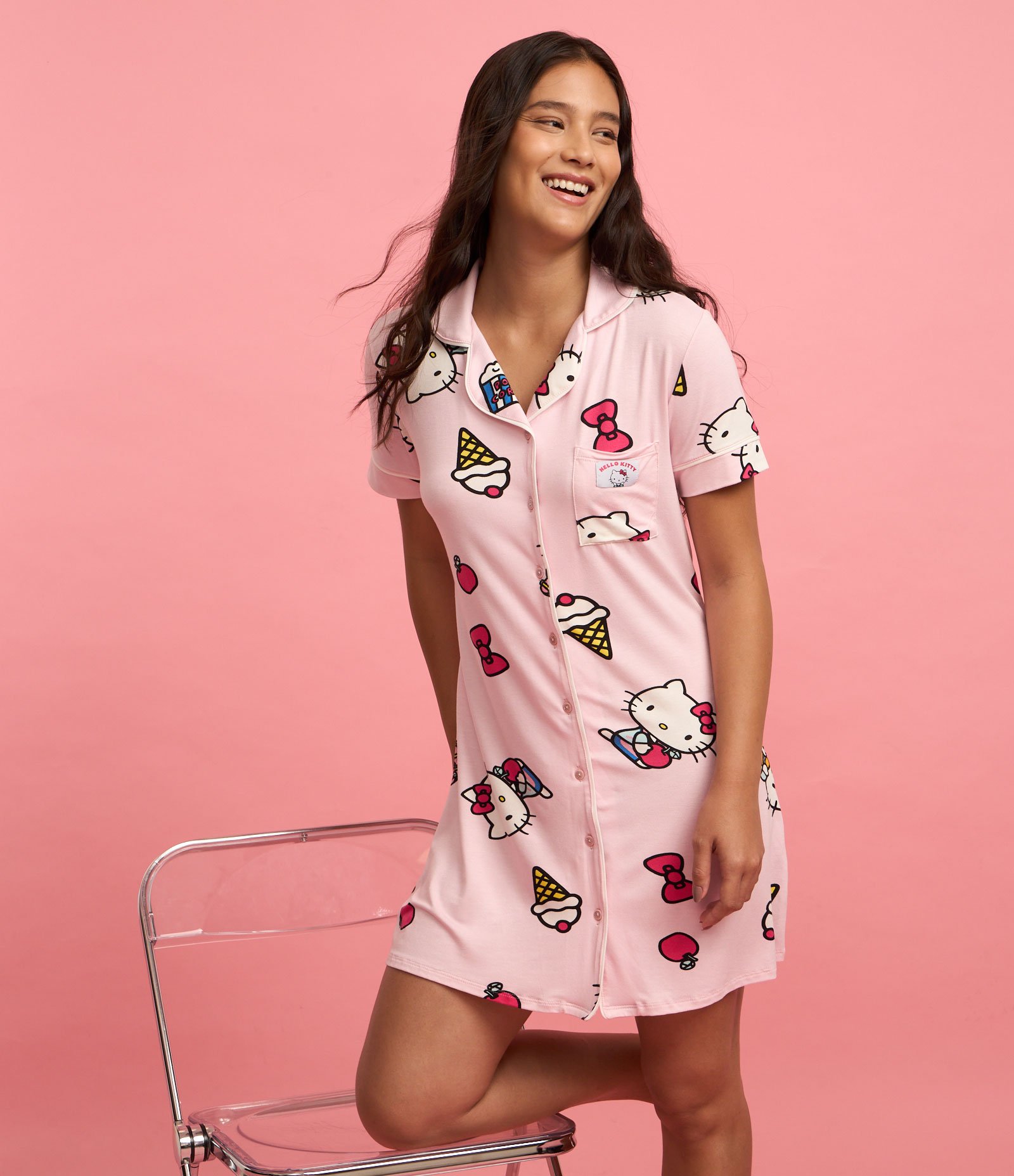 Camisola Americana Curta com Estampa da Hello Kitty e Bolsinho Rosa 4
