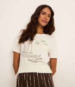 Pijama Short Doll em Viscose com Estampa de Veleiro e Short Listrado