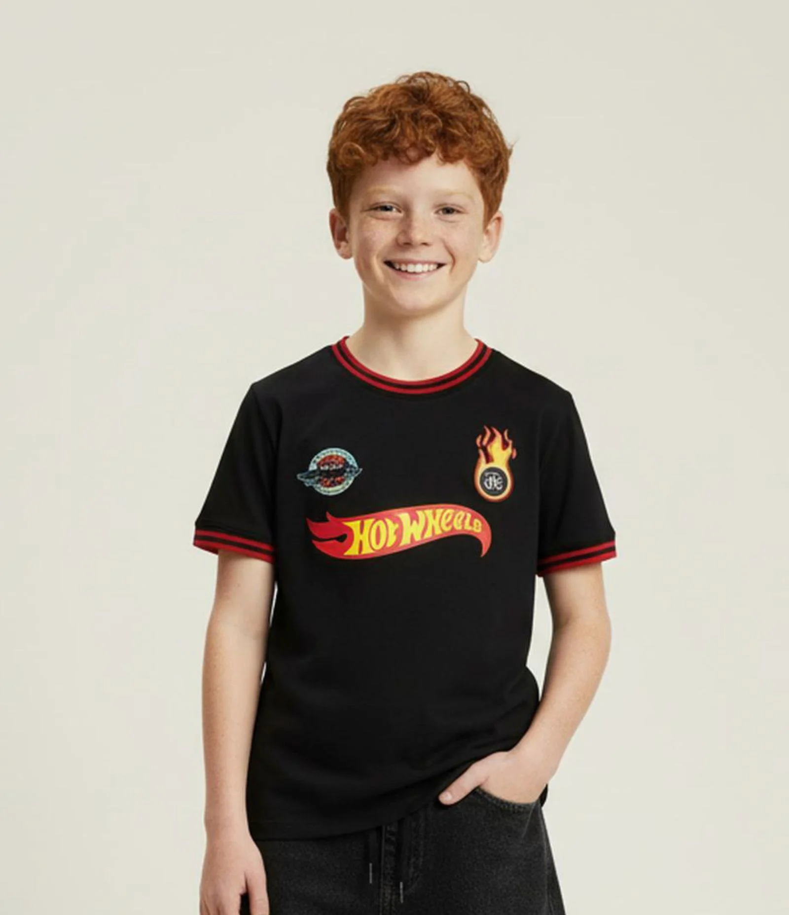 Camiseta Infantil com Estampa Frente e Costas Hot Wheels - Tam 5 a 14 Anos Preto 1