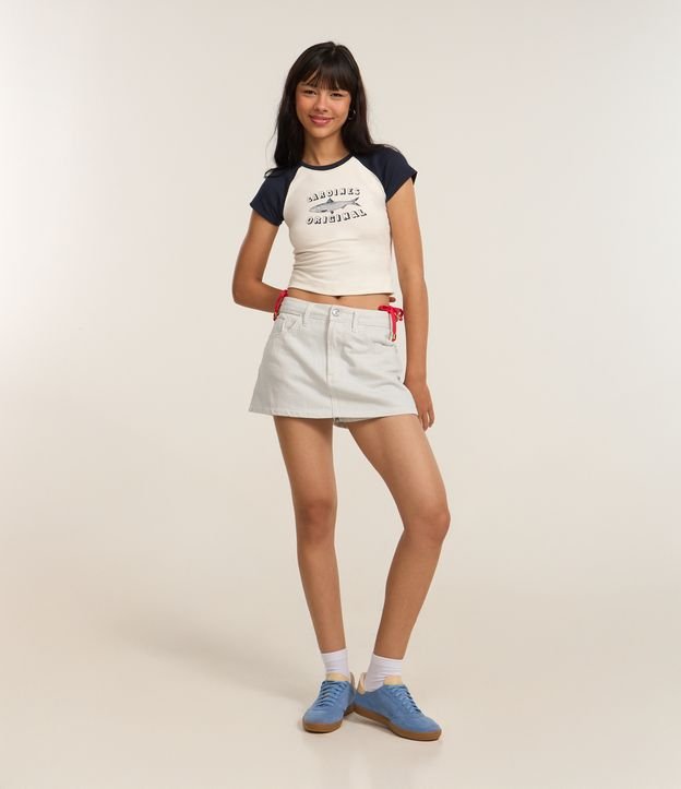 Short Saia em Sarja com Estampa Listrada