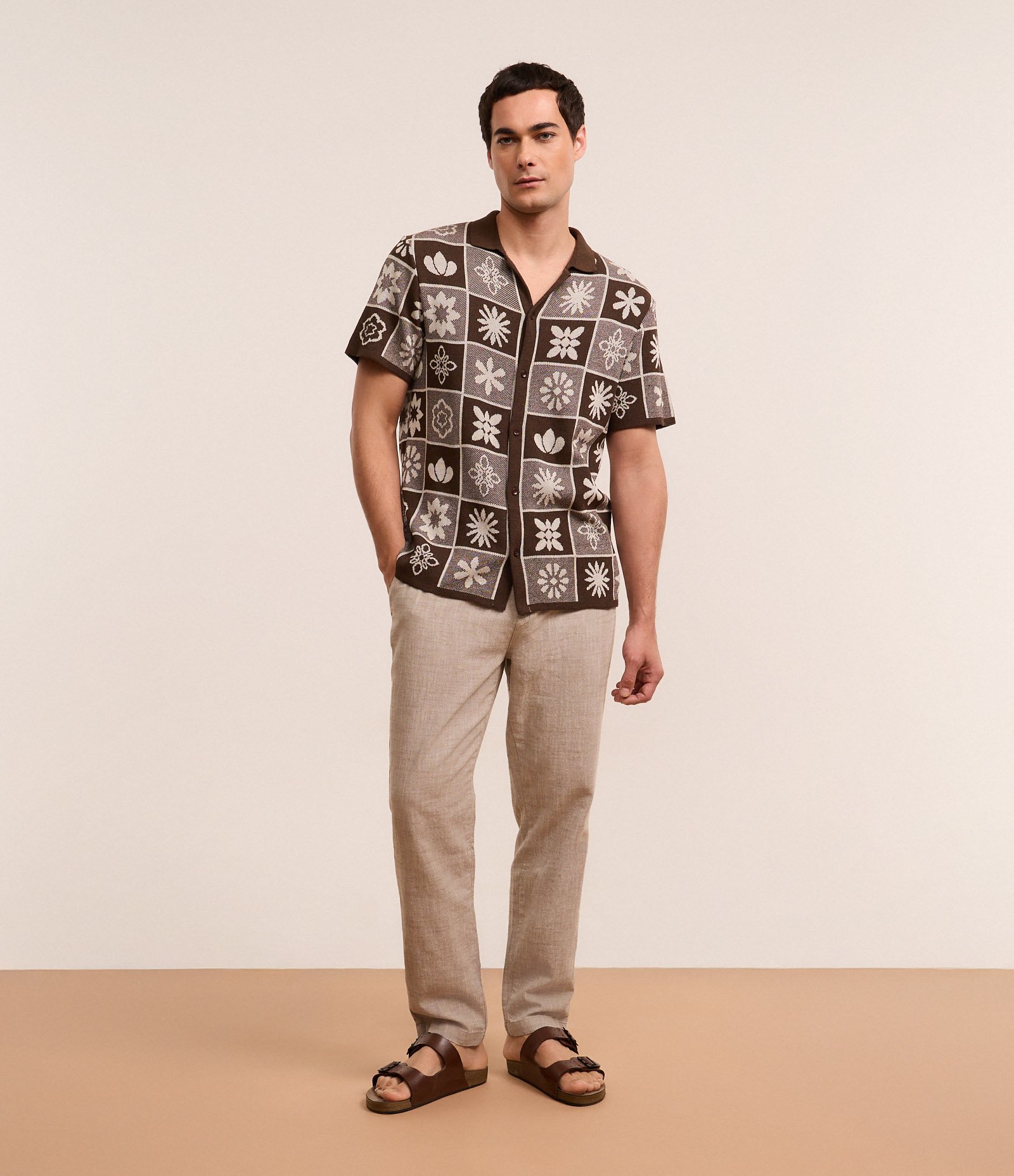 Camisa em Algodão com Estampa Quadriculada e Texturizada Marrom 2