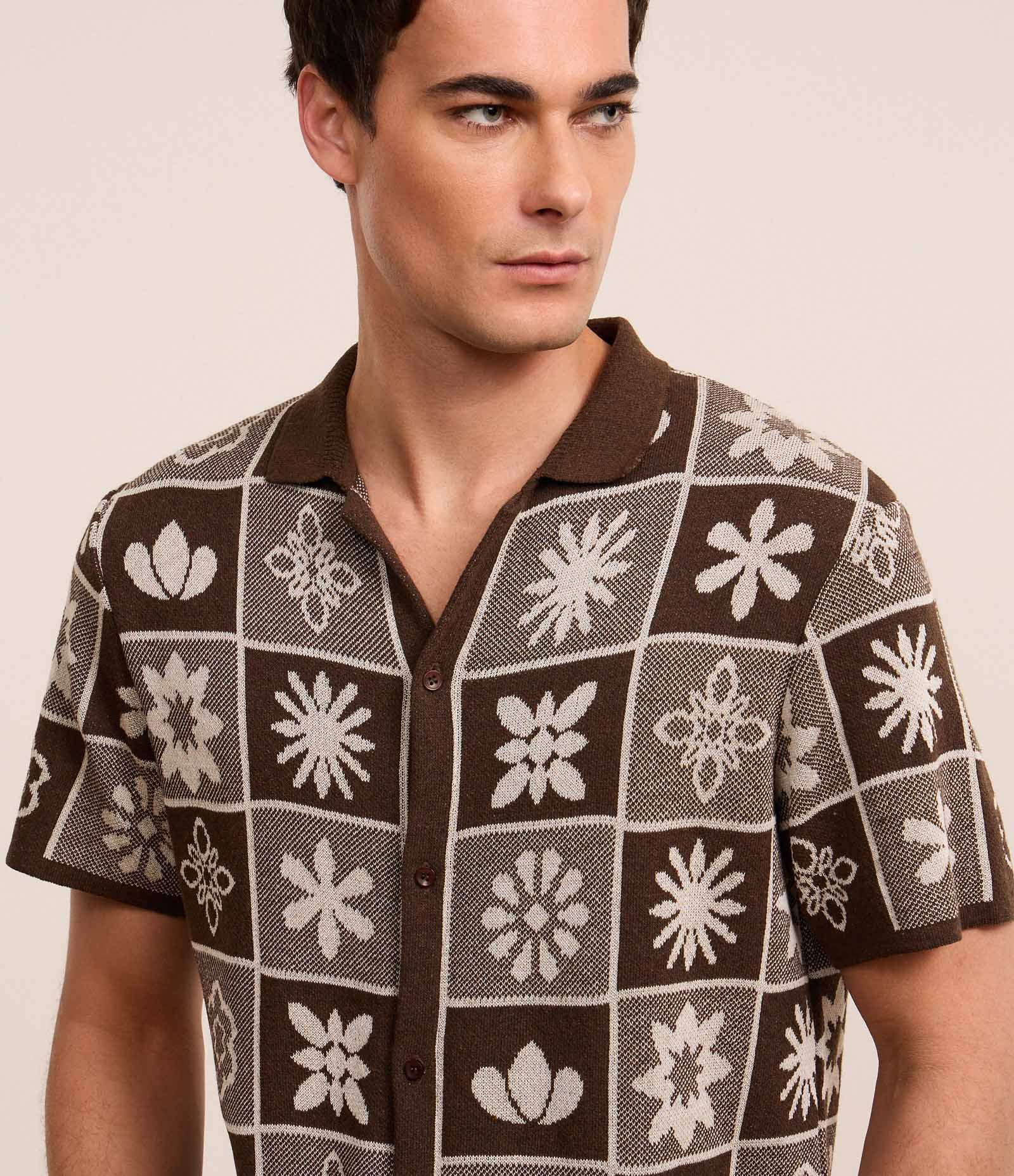 Camisa em Algodão com Estampa Quadriculada e Texturizada Marrom 4