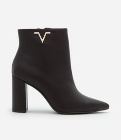 Bota de Couro com Cano Baixo com Detalhe Lateral Contrastante