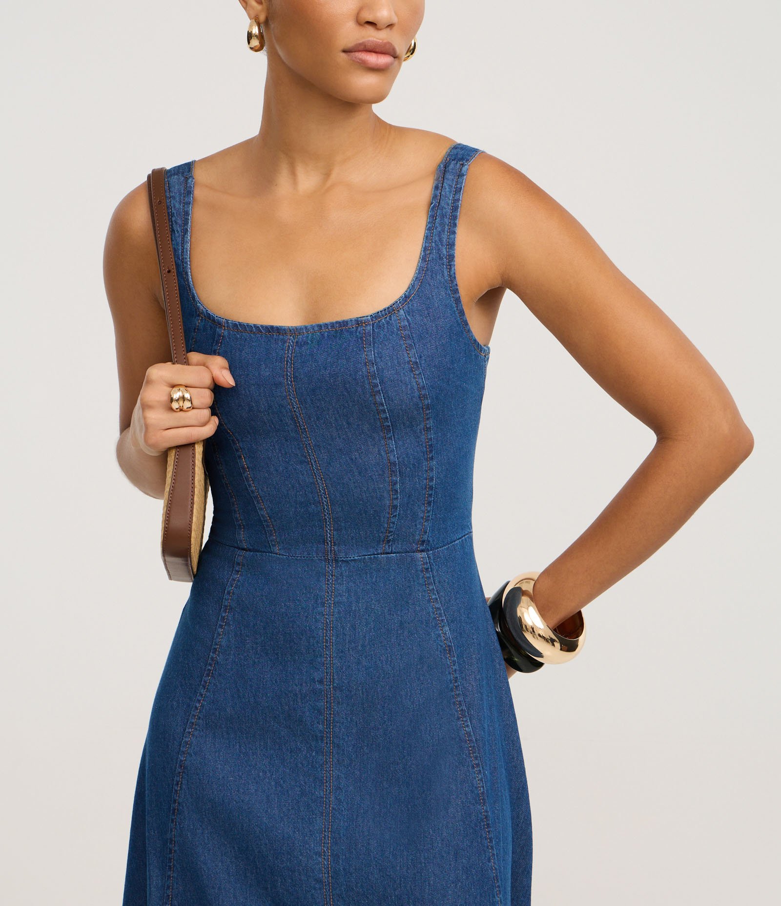 Vestido Midi em Jeans com Recorte Frontais Azul médio 4