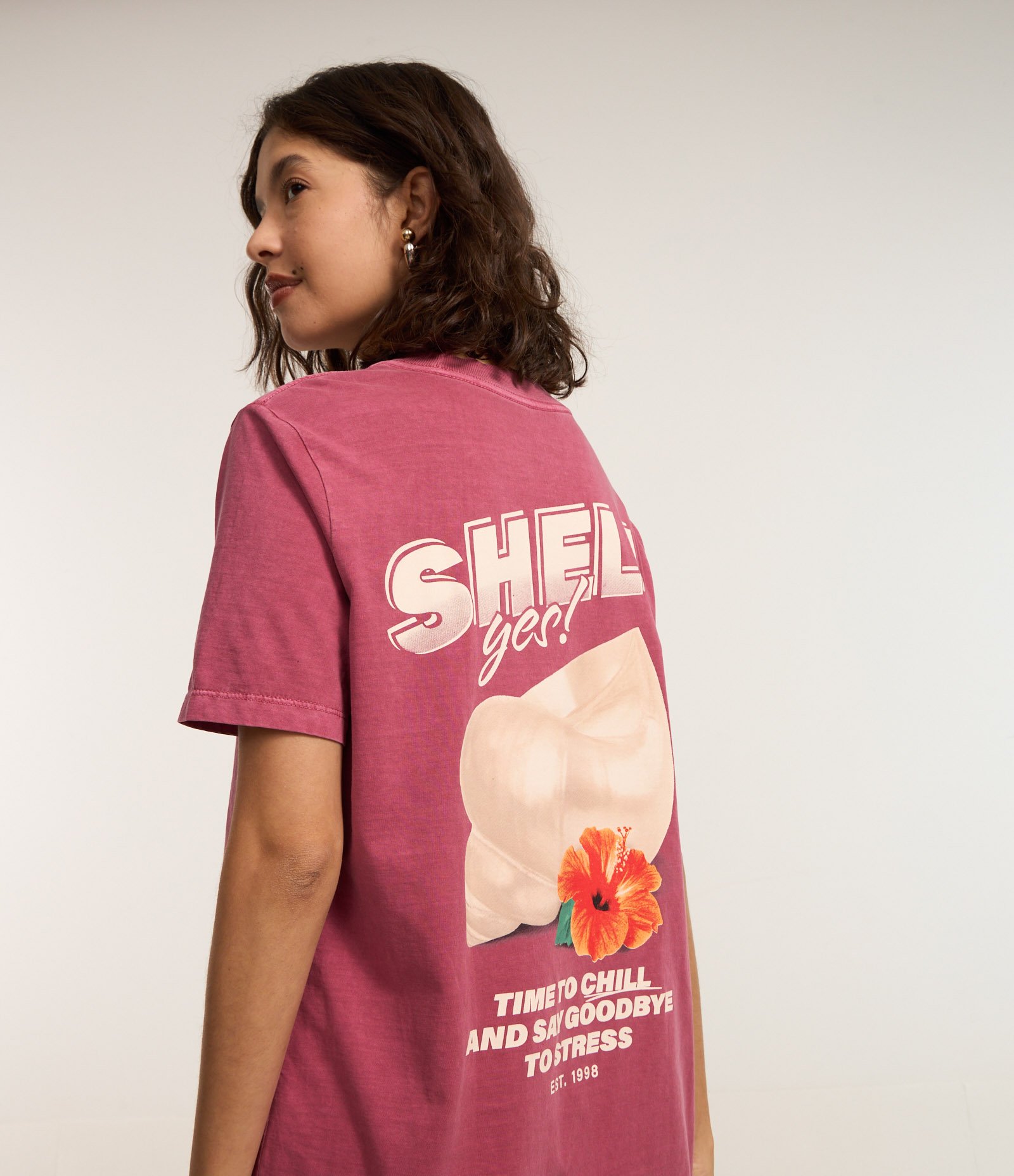 Camiseta Alongada em Algodão com Estampa Frente e Costas Shell Rosa 1