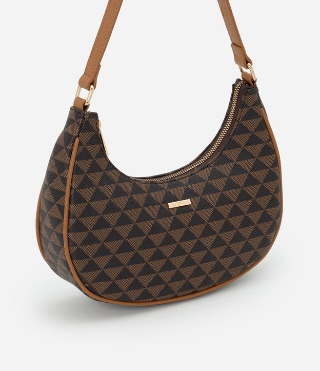 Bolsa Baguete Meia Lua Pequena com Estampa Triangular
