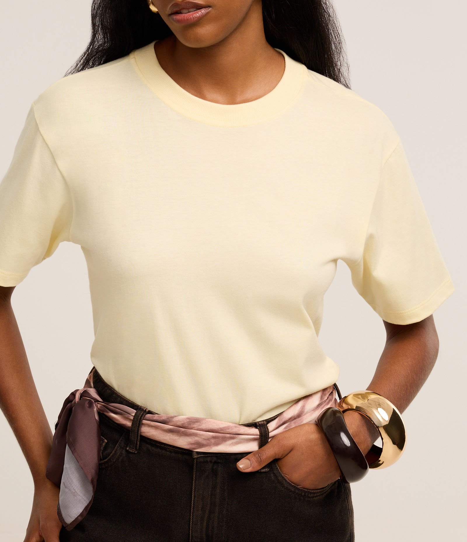 Camiseta em Algodão com Gola Redonda Amarelo Claro 4