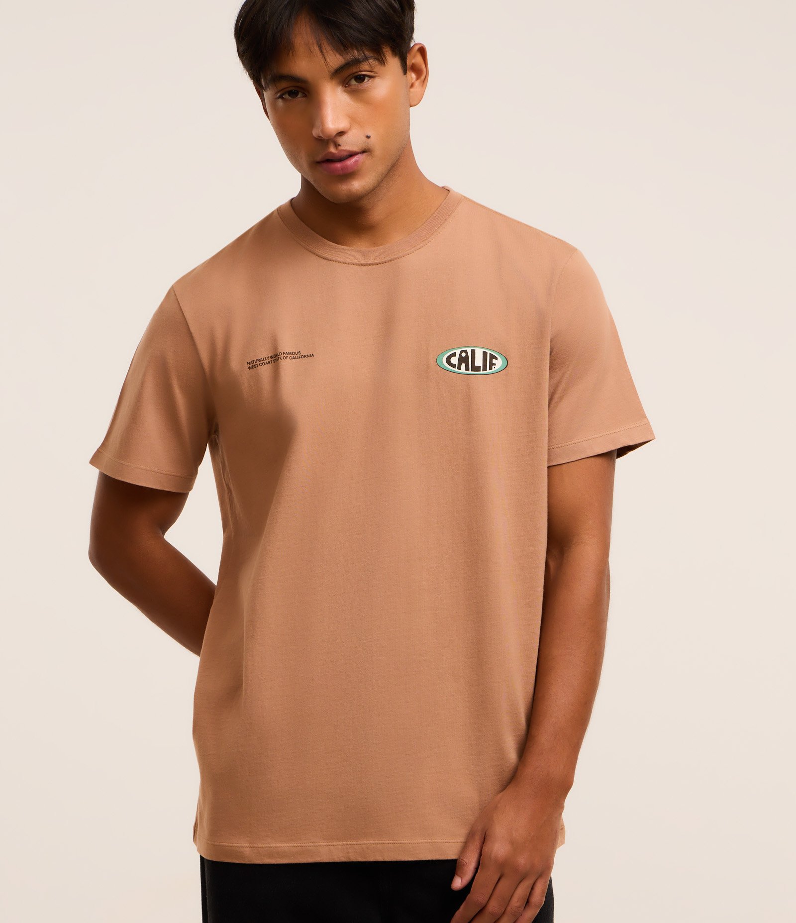 Camiseta Comfort em Algodão com Estampa Lettering Marrom 1