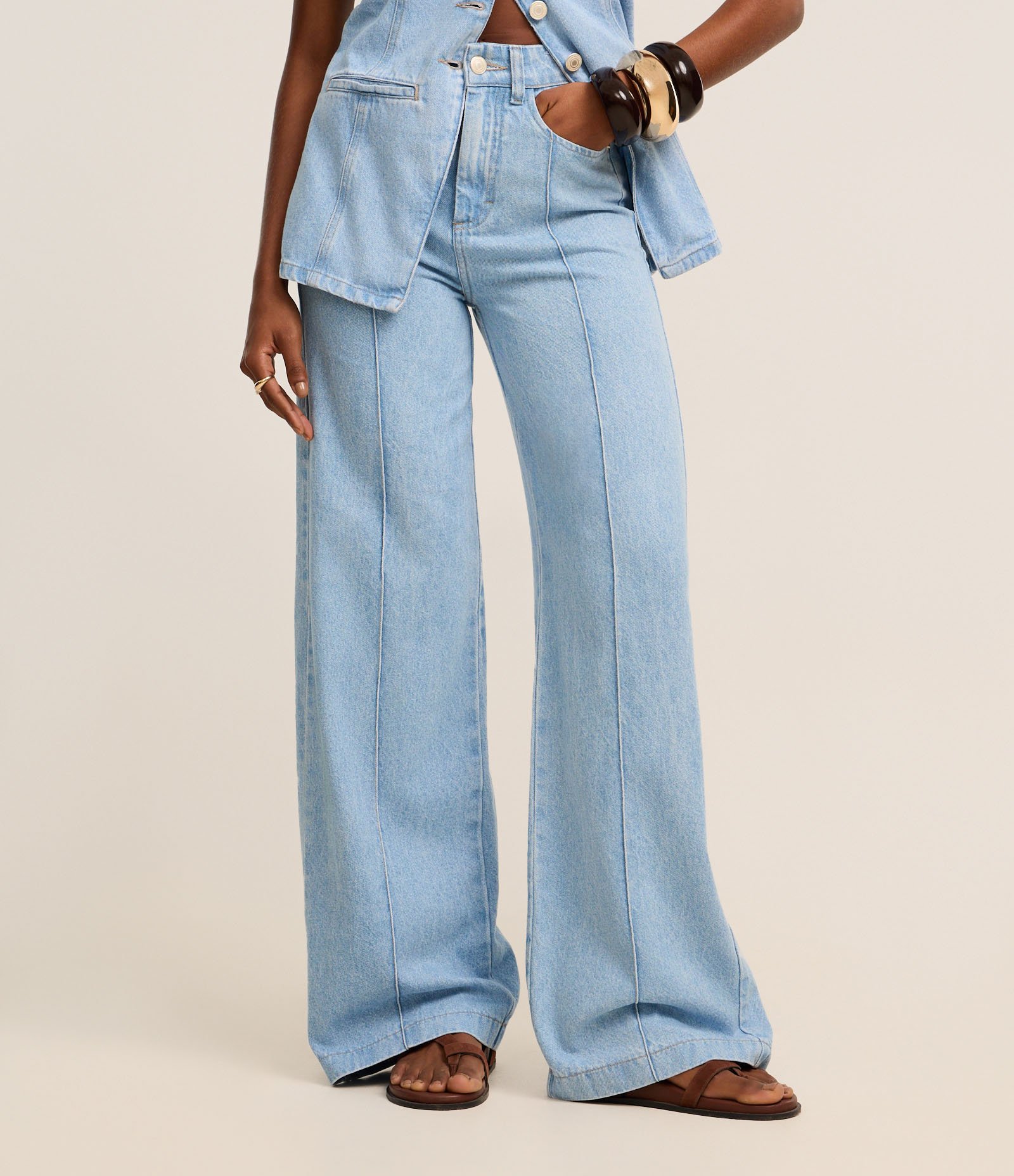 Calça Wide Leg Cintura Alta em Jeans com Frisos Azul 3