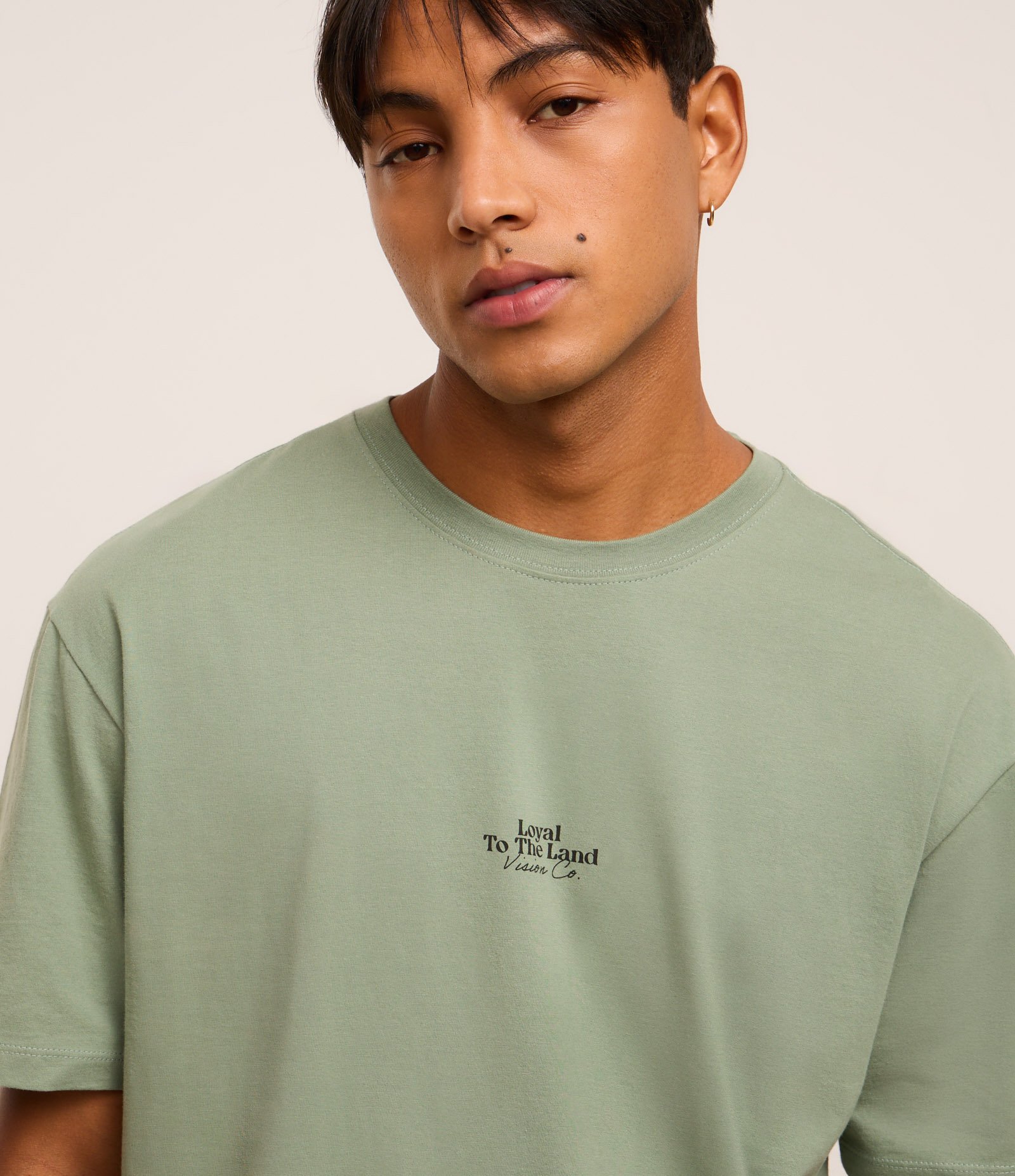 Camiseta Relaxed em Algodão com Estampa de Árvores e Lettering Verde 4
