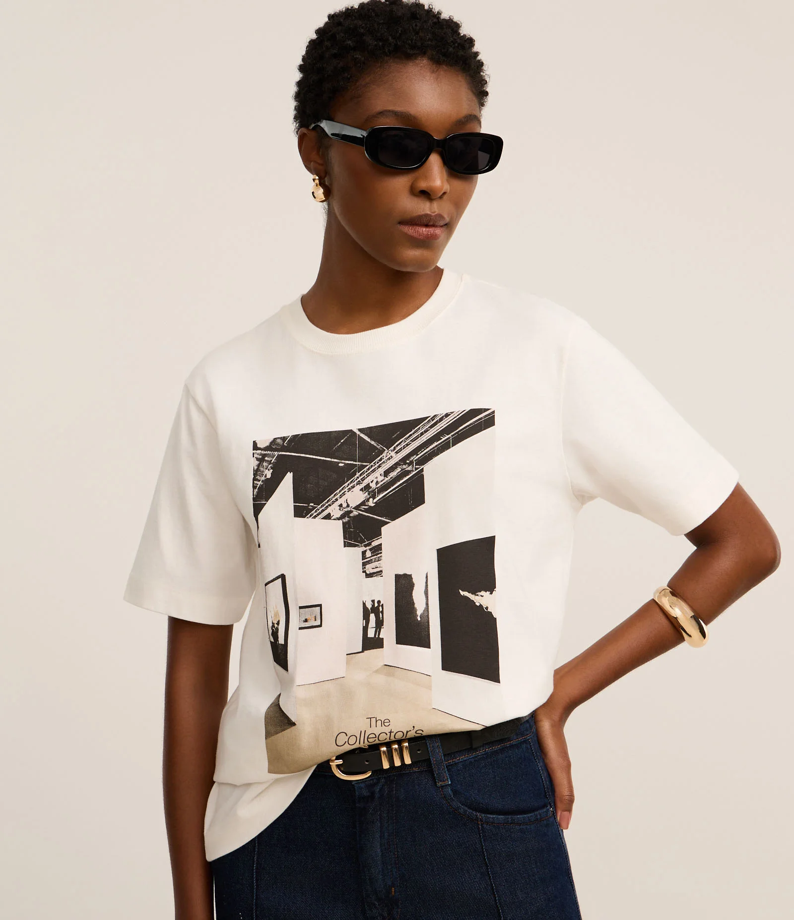 Camiseta em Algodão com Estampa Galeria de Arte Branco 1