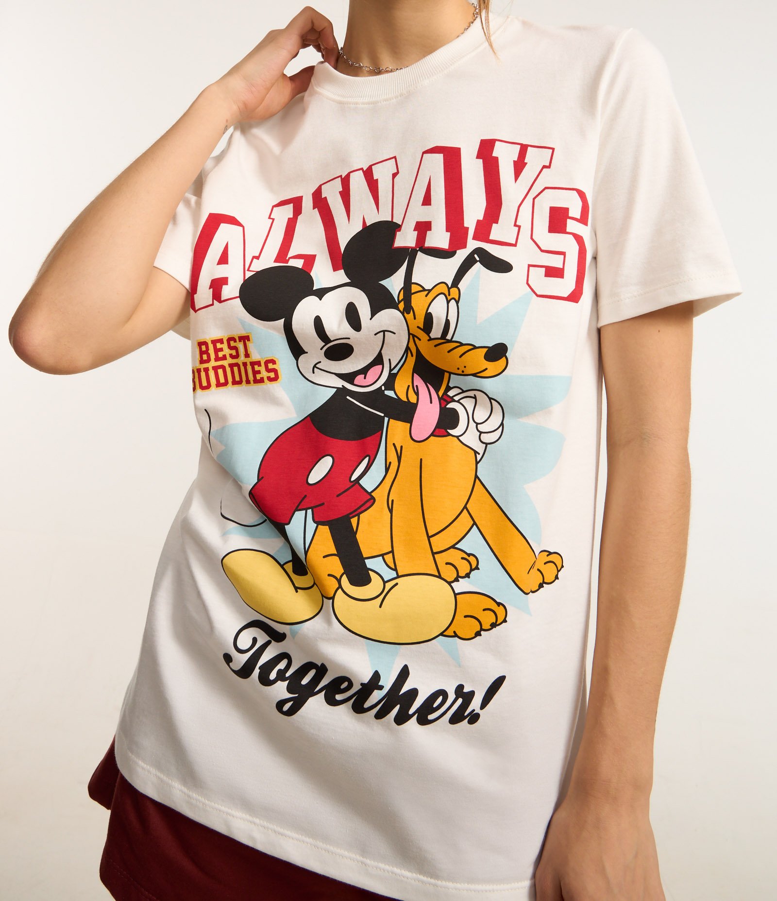 Camiseta Alongada em Algodão com Estampa Mickey e Pluto Branco 4