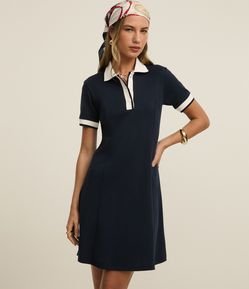 Vestido Sportcore Curto em Algodão com Contrastes