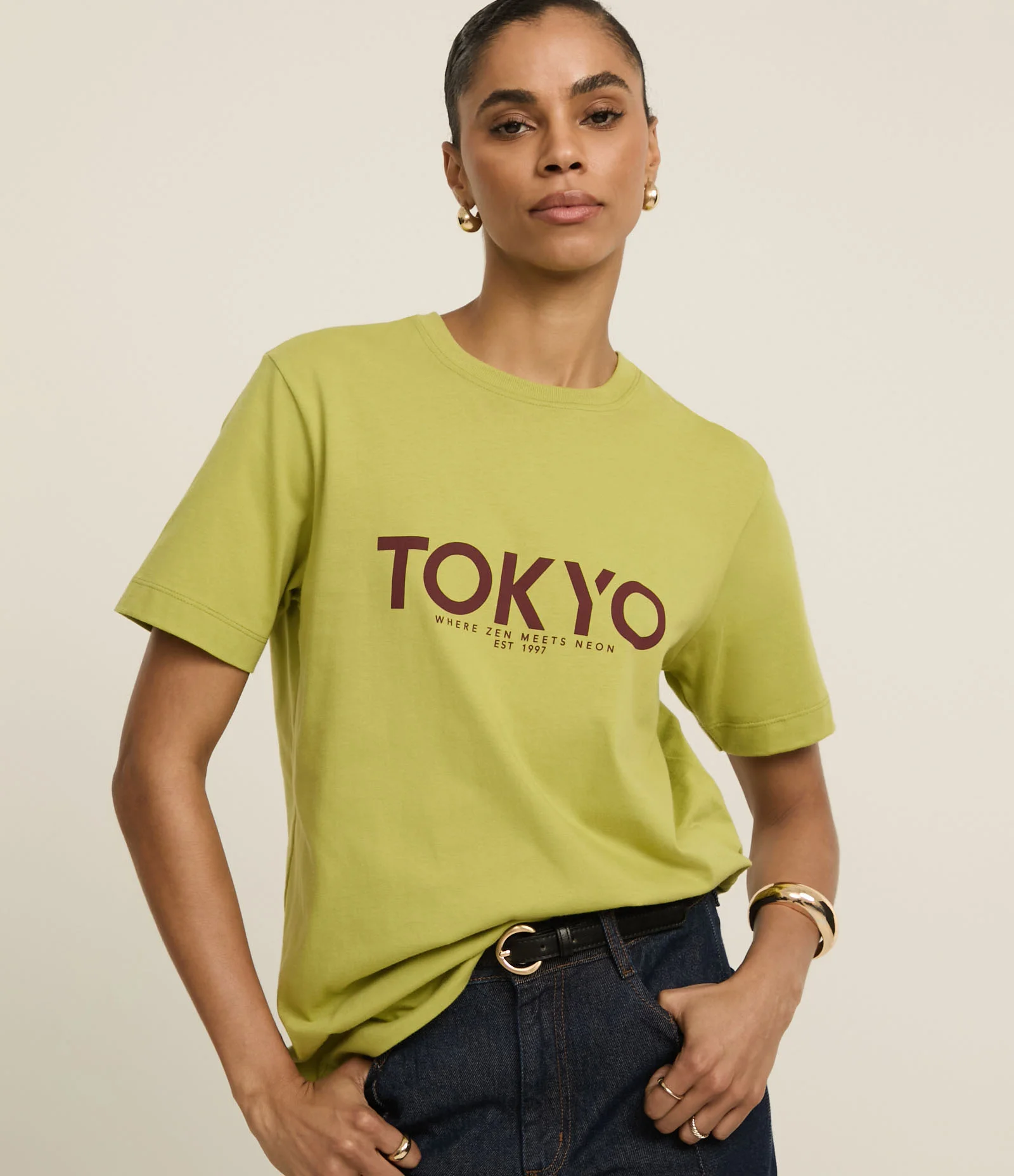 Camiseta em Algodão com Lettering Tokyo Zen Meets Neon Verde Abacate 1