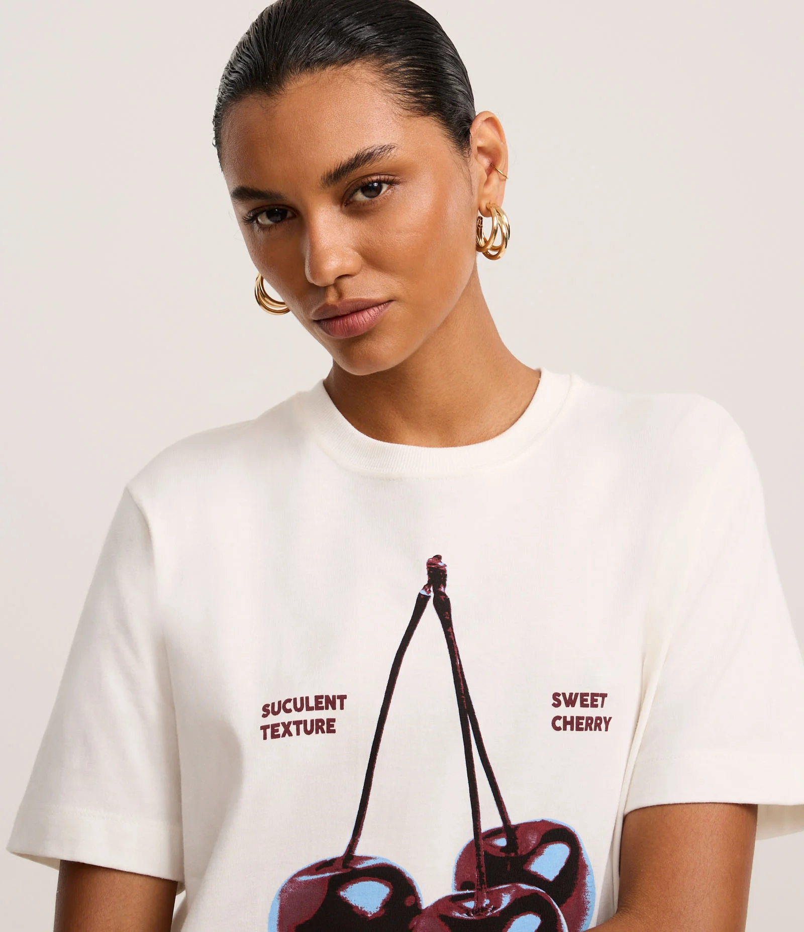 Camiseta Regular com Estampa de Cereja Branco 4