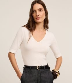 Blusa em Ribana com Decote V e Manga Dobrada
