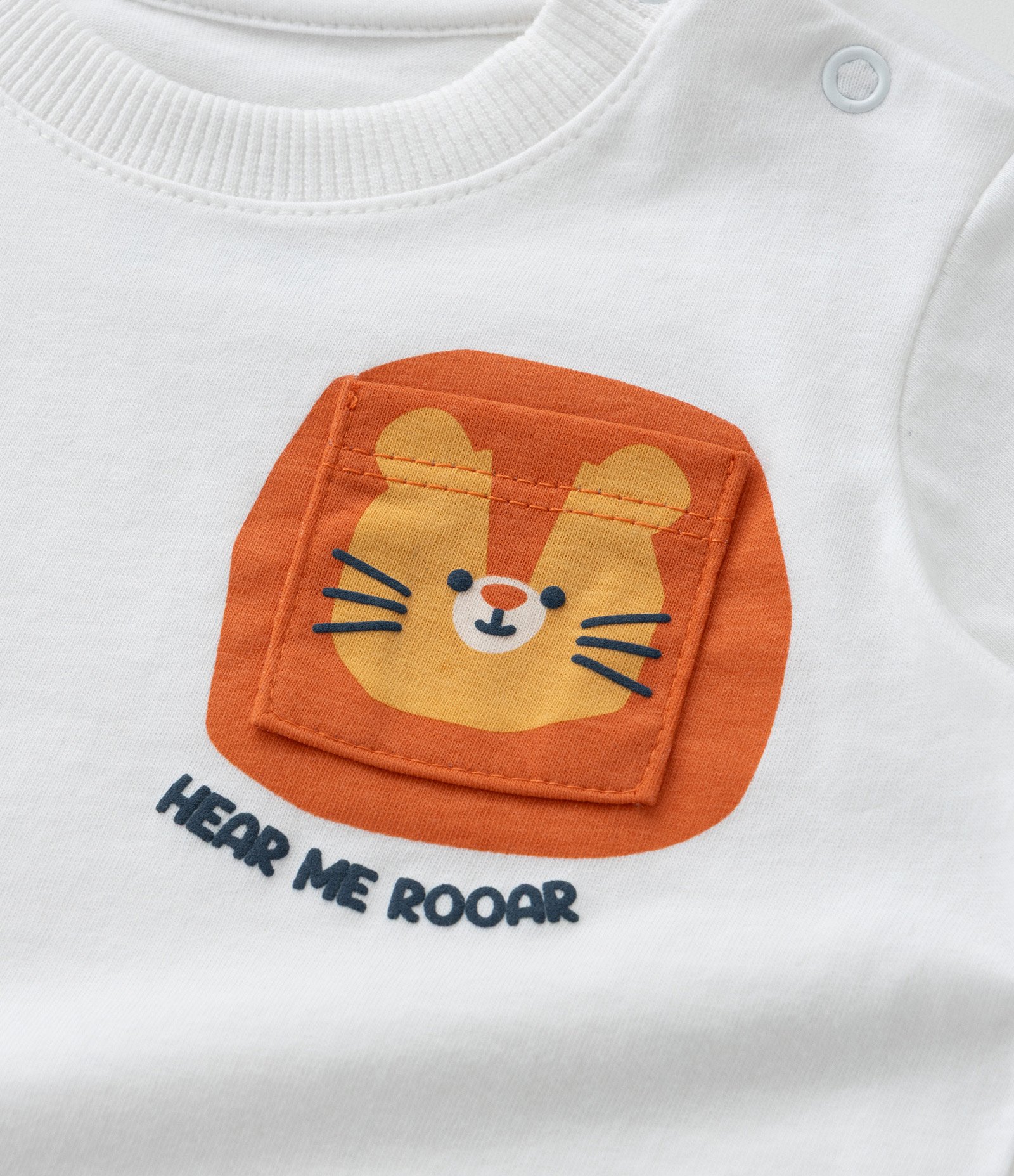 Camiseta Infantil com Bolsinho Estampado de Leão - Tam 0 a 18 Meses Branco 5