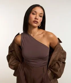 Blusa Ombro Só em Jersey com Barra Assimétrica e Franzidos