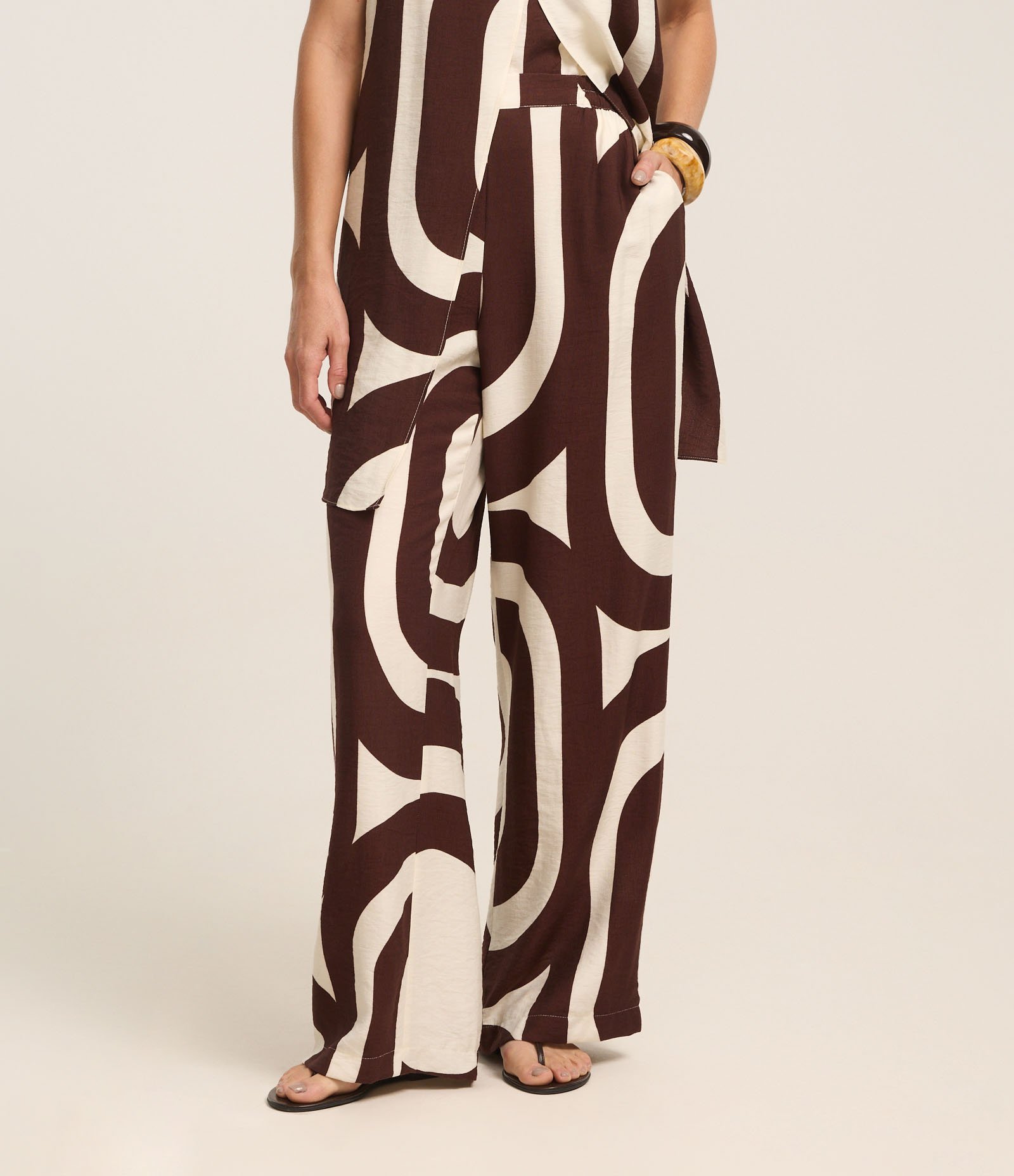 Calça Wide Leg em em Viscose Twill com Estampa Abstrata Bicolor 3