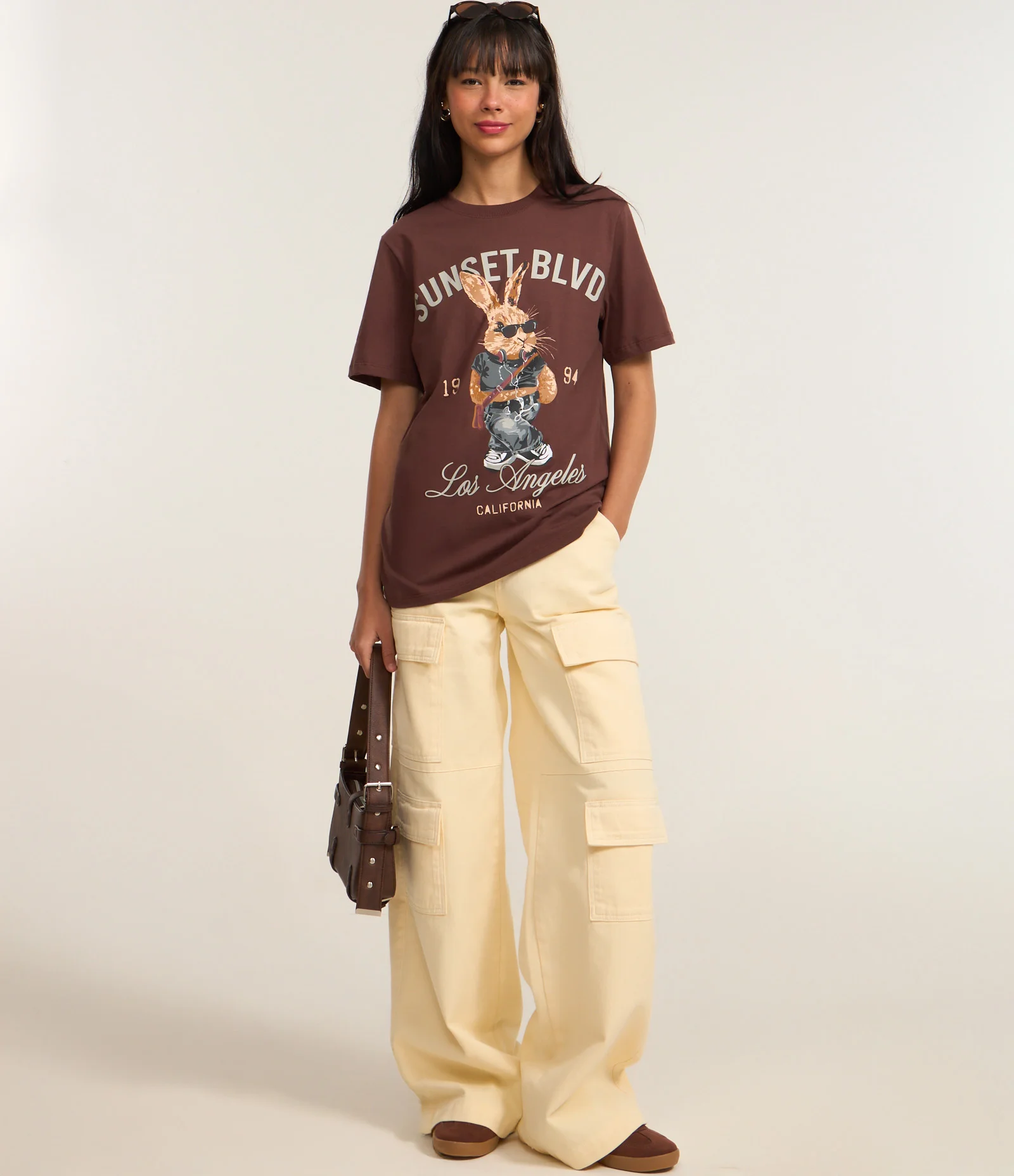 Camiseta Alongada em Algodão com Estampa Coelho Marrom 2