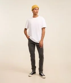 Calça Skinny em Jeans com Elastano