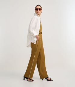 Calça Wide Leg Alfaiatada em Viscose com Listras Contrastantes