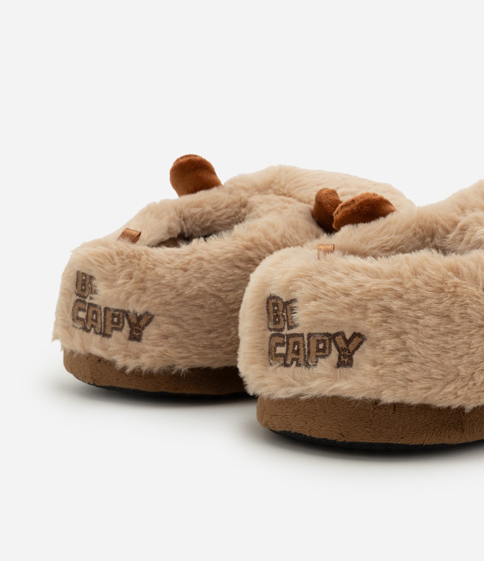 Pantufa Infantil em Fleece com Aplicação de Capivara – Tam 30 a 36 Marrom 5