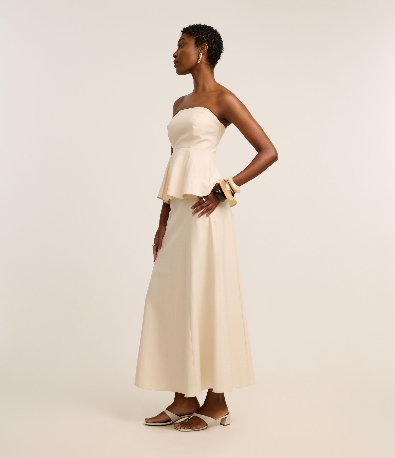 Saia Longa Evasê com Cós Largo Off White 6