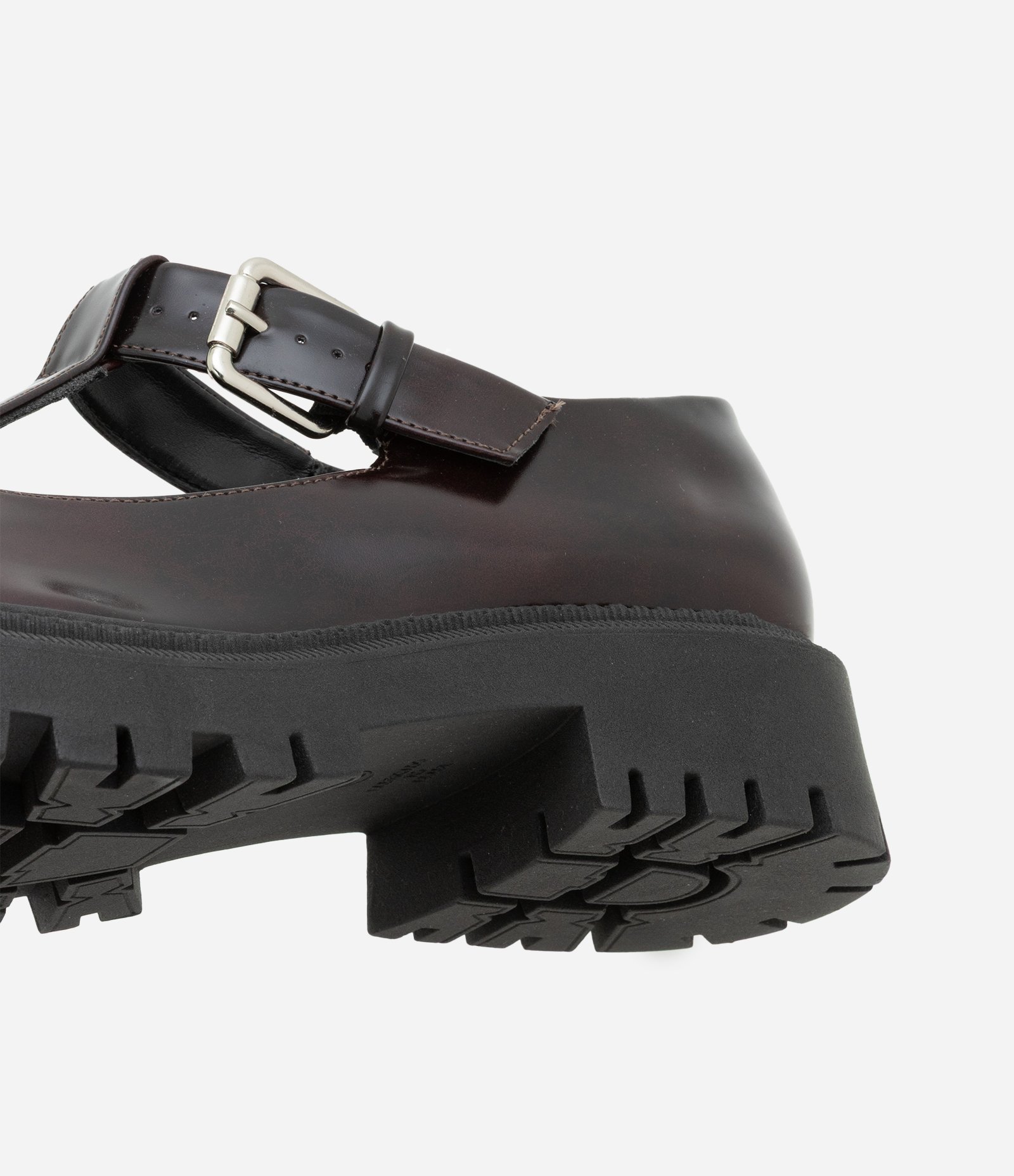 Sapato Mary Jane em Verniz com Sola Alta Vinho 3