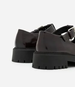 Sapato Mary Jane em Verniz com Sola Alta