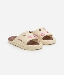 Chinelo Slide Infantil com Patchs Florzinhas - Tam 24 ao 31