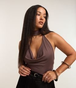 Blusa Frente Única em Jersey com Decote Degagê