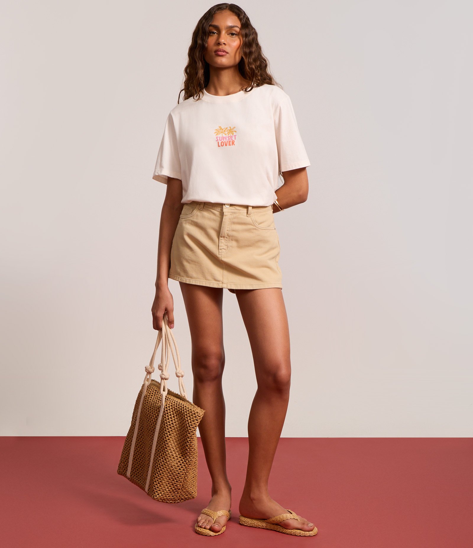 Short Saia Curto em Sarja com Passantes e Bolsos Bege 6