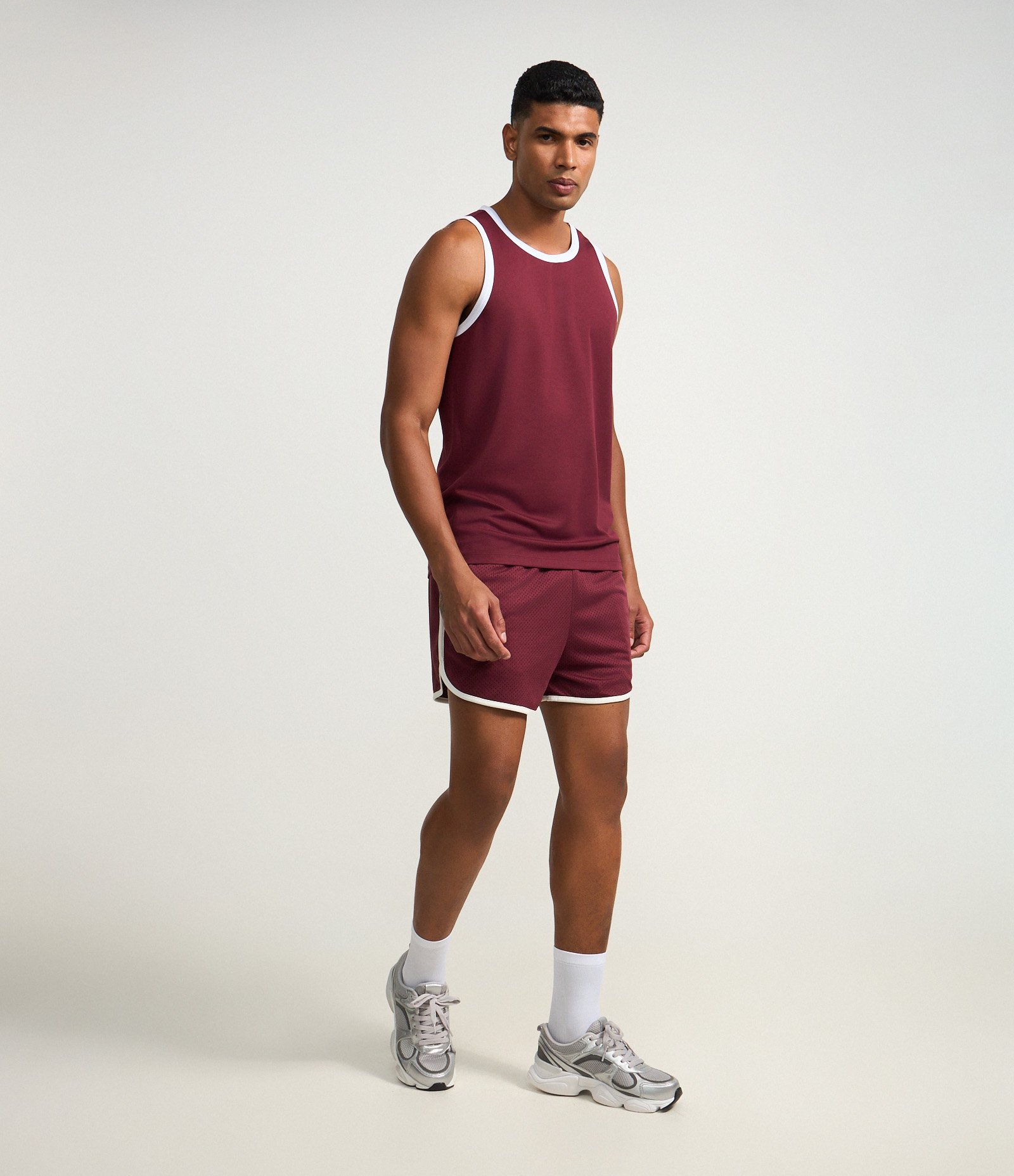 Regata Esportiva Regular com Tecnologia Dry e Viés Contrastante Bordo 2