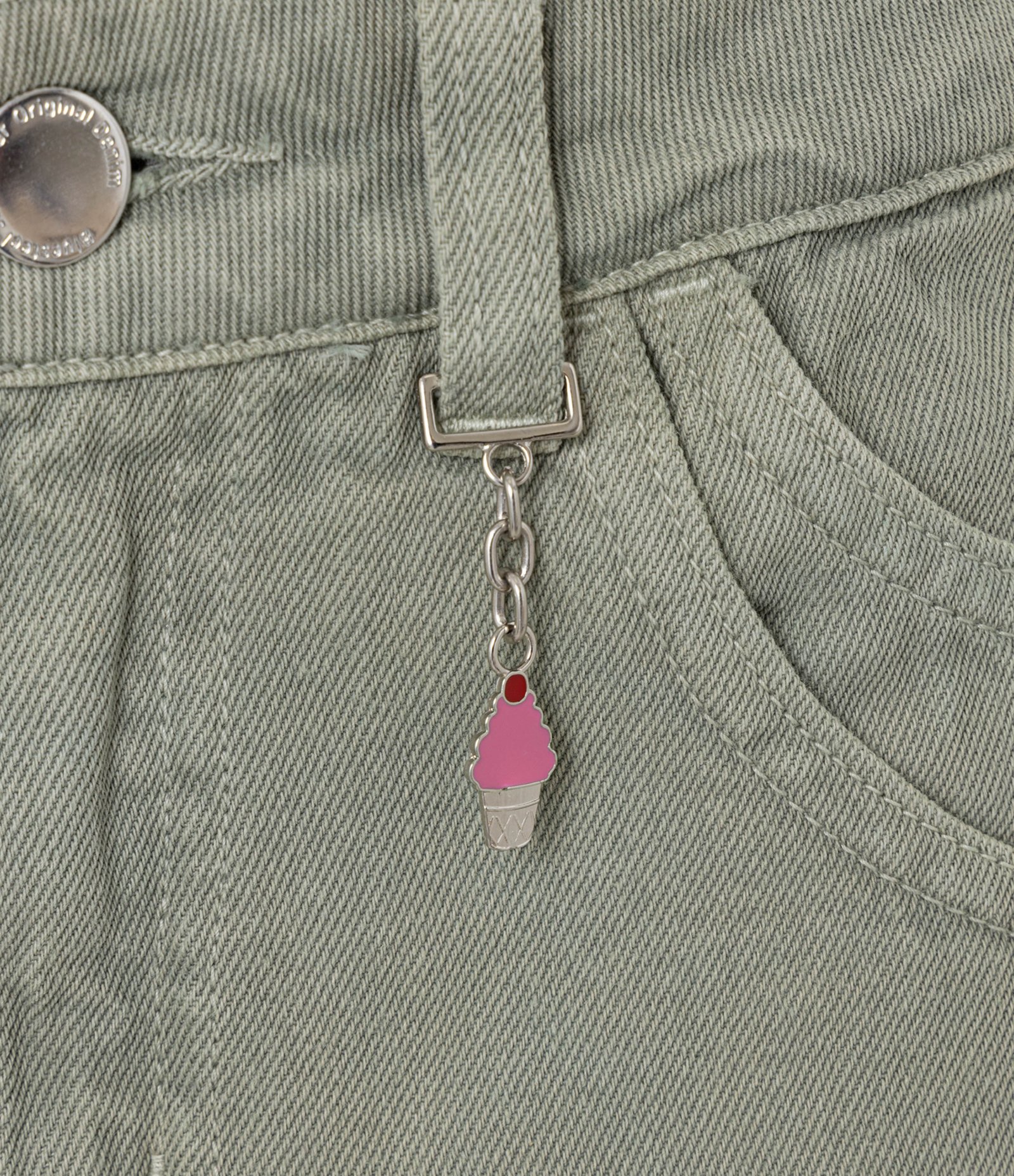 Short em Sarja com Recorte no Bolso e Pingente de Sorvete Verde 7