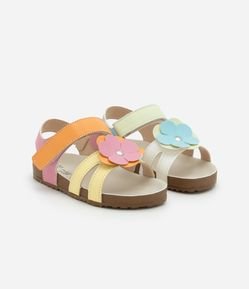 Sandália Infantil com Florzinhas Aplicadas - Tam 20 ao 21