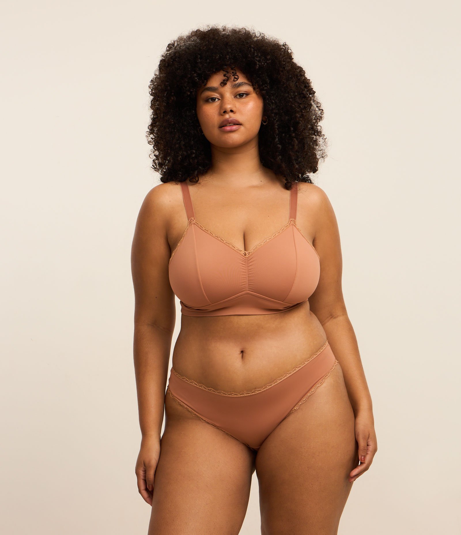 Sutiã Top Alongado em Microfibra com Franzido no Busto Curve & Plus Size Marrom 2